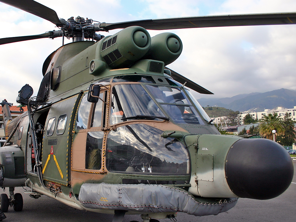 Helicóptero Puma