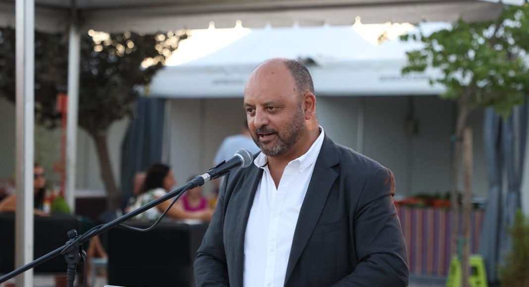José Efigénio