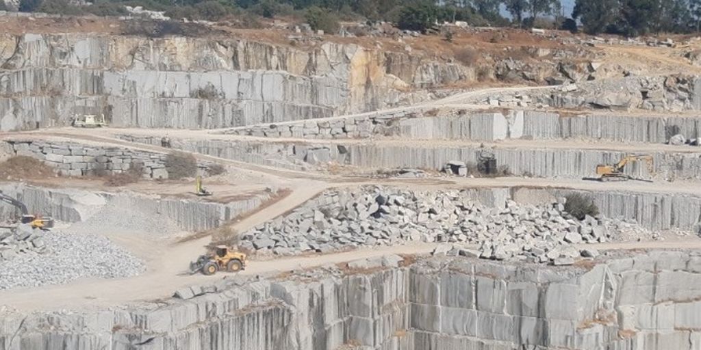 Nisa: Filstone que fundir 4 pedreiras e alargar a zona de extração de granito em Alpalhão
