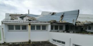 Mau tempo: Vento forte destruiu parte do telhado do complexo de piscinas de Elvas