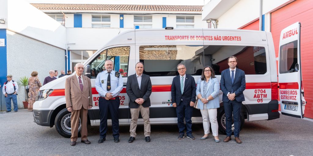 Bombeiros de Estremoz com novo Comandante e nova ambulância