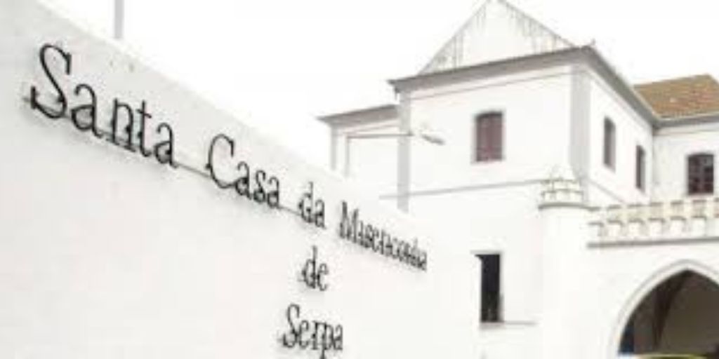 Trabalhadores da Misericórdia de Serpa manifestam-se contra falta de pagamentos salariais