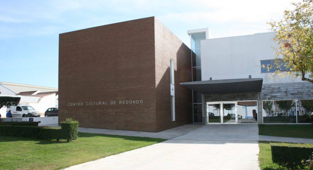 Auditório do Centro Cultural de Redondo recebeu mais 250 espectadores em 2025