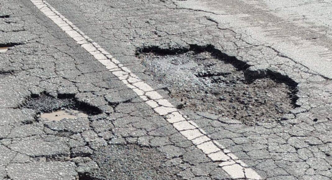 PS alerta para degradação de estrada nacional em Évora e exige obras urgentes