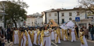 Estremoz: Desfile de Carnaval junta foliões e famílias no centro da cidade