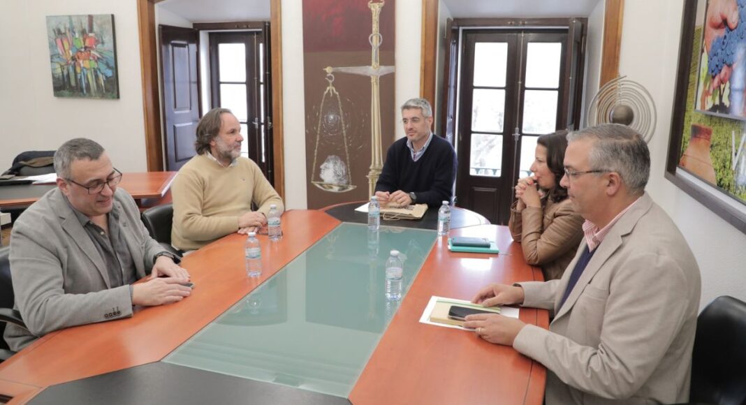 Município de Vidigueira reúne com confederação empresarial para reforçar desenvolvimento económico
