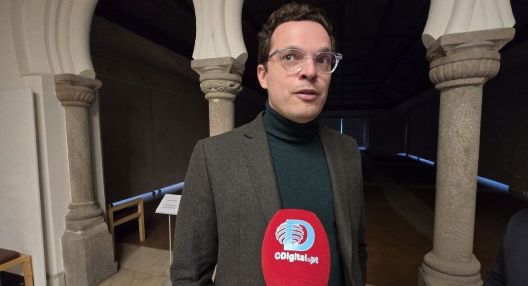Cultura só ganha significado com as pessoas, afirma Martim Sousa Tavares em debate sobre Évora 2027