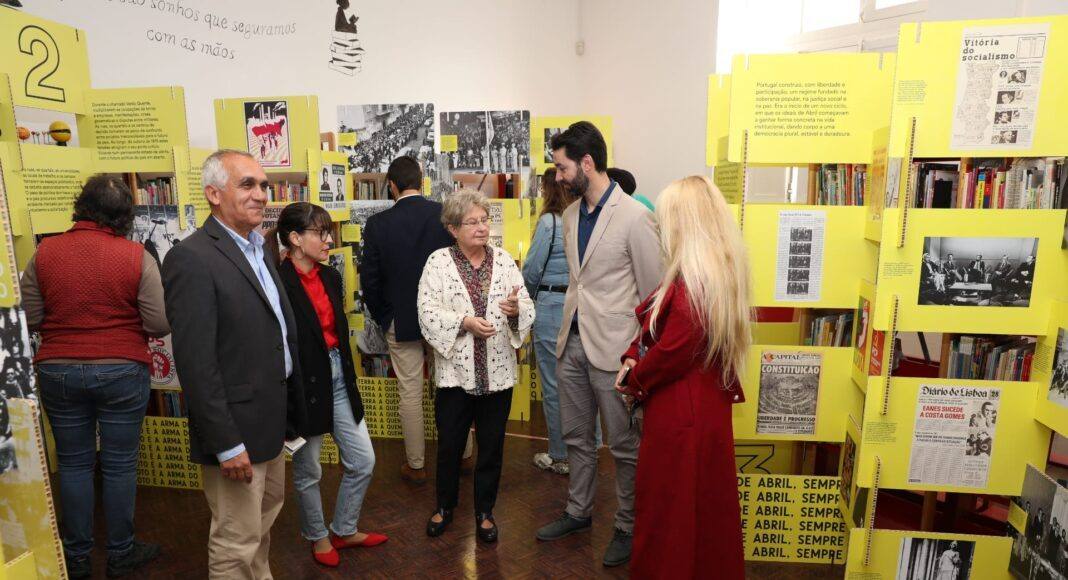 Viana do Alentejo recebe exposição sobre o nascimento da democracia portuguesa
