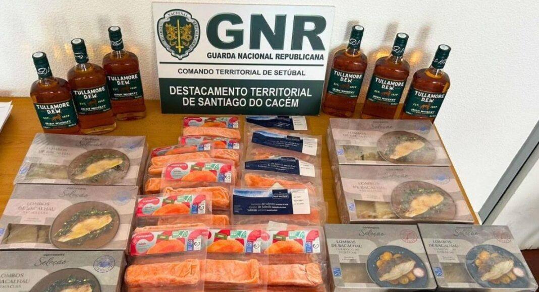 Furto com esquema de distração termina em detenção em Sines