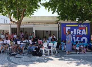 Feira do Livro do Crato abre com apelo aos jovens: “A leitura extravasa as redes sociais” (c/fotos) Feira do Livro do Crato abre com apelo aos jovens: “A leitura extravasa as redes sociais” (c/fotos)
